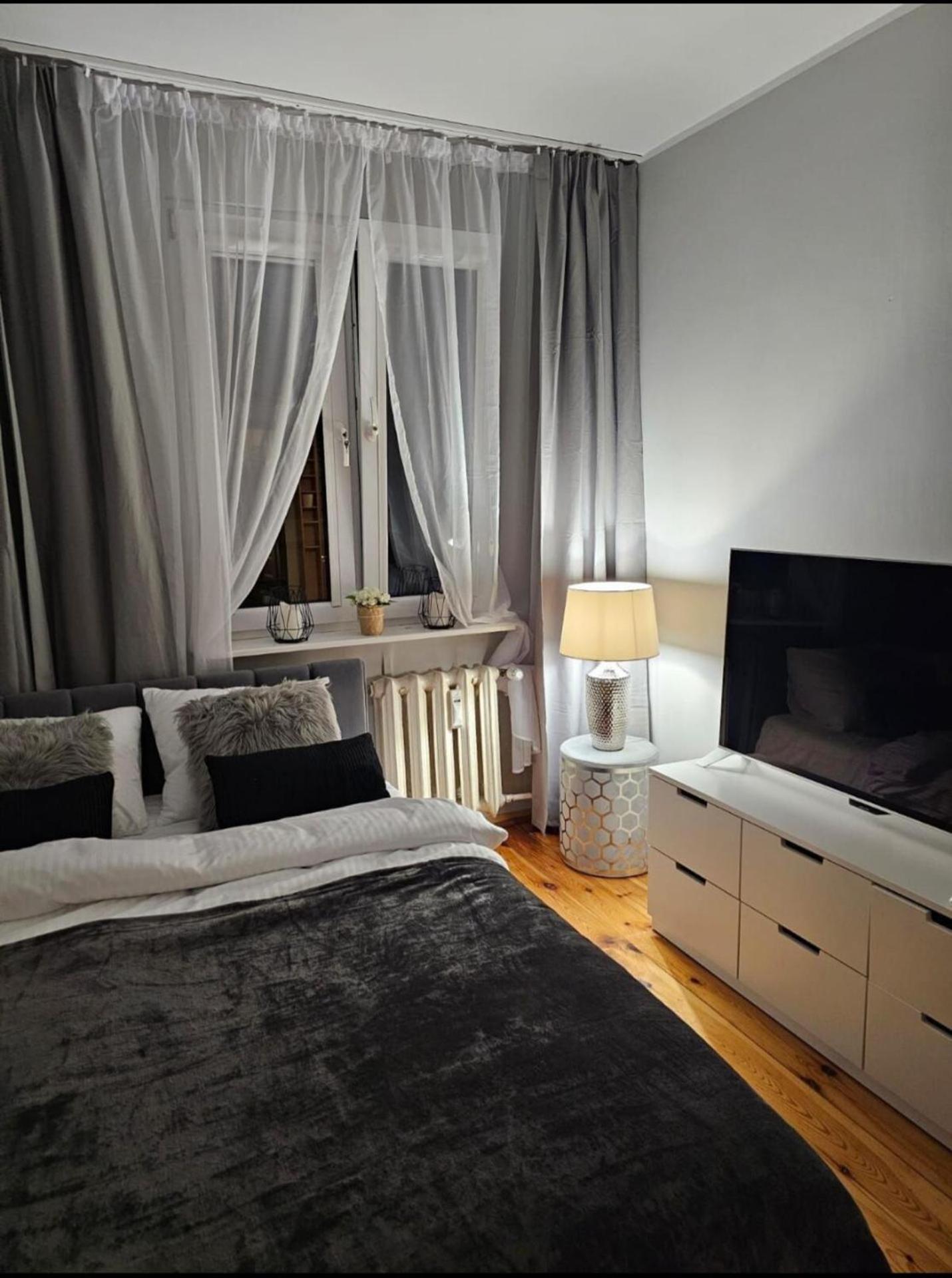 Apartment In Zyrardow 10Min To Suntago מראה חיצוני תמונה
